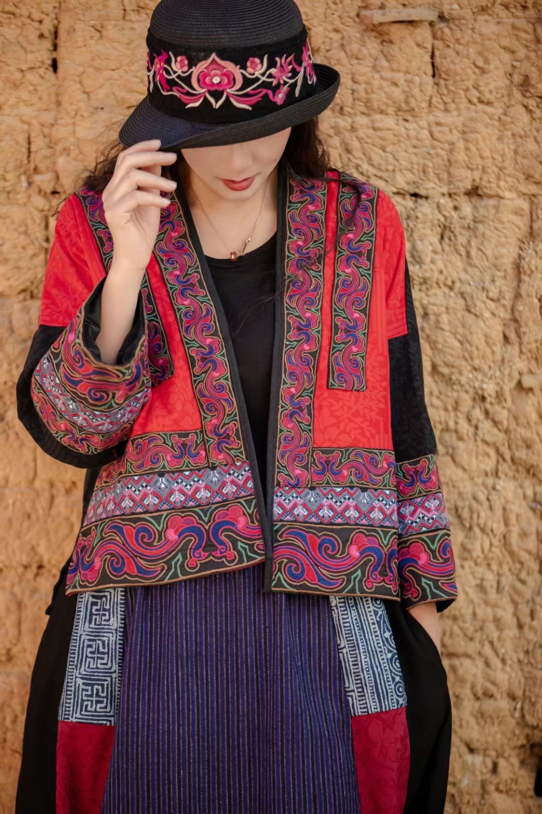 新款秋装云南民族风盘扣重工刺绣亚麻开衫外套女上衣