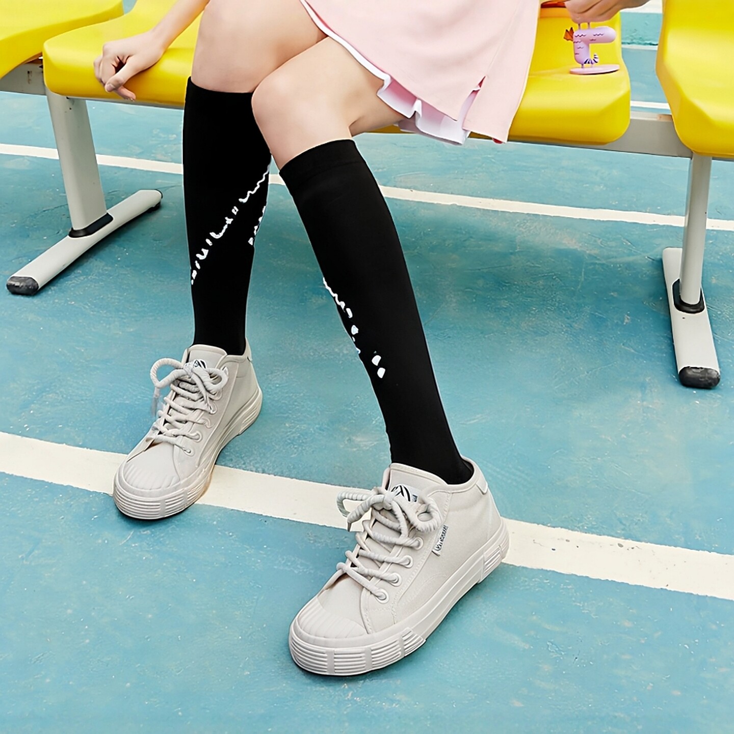 人本饼干鞋白色高帮帆布鞋女韩版百搭交叉绑带圆头休闲板鞋学生鞋