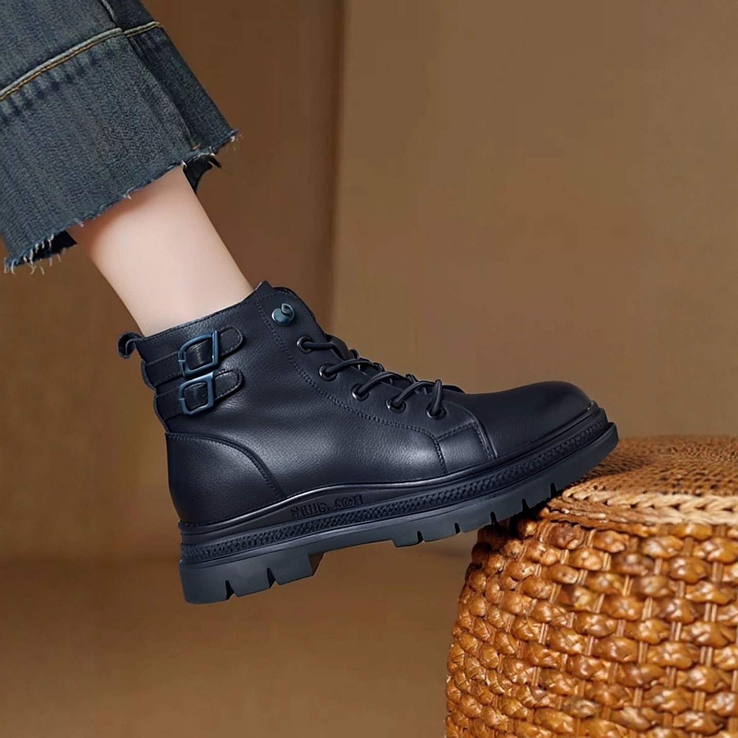 黑色2025新款牛皮真皮平底软底防滑短靴女款加绒棉鞋秋冬款马丁靴,女鞋,马丁靴,淘宝优惠券,粉丝福利购,淘宝优惠卷