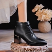 意尔康真皮尖头高跟马丁靴女秋冬新款 百搭系带短靴厚底机车单皮靴