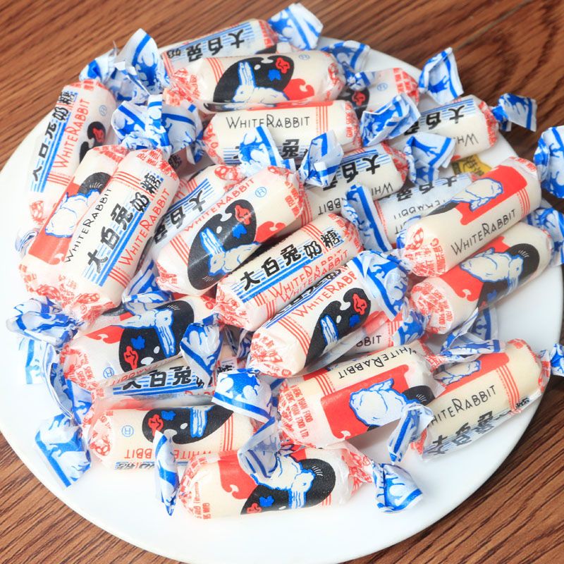 上海冠生园大白兔奶糖万圣节复古饭盒式铁盒装糖果礼物原味怀旧