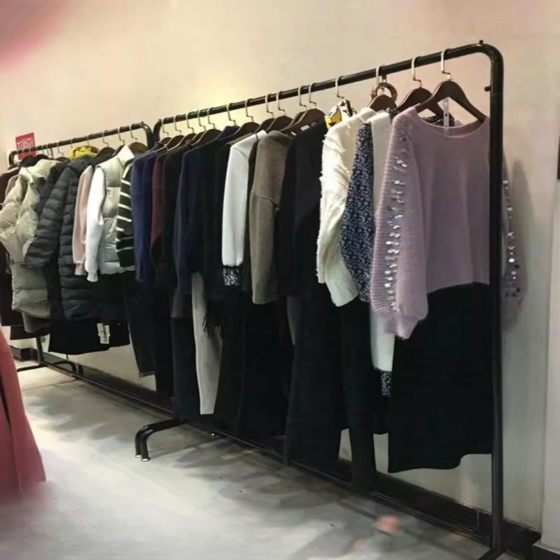 家庭用的挂衣架晾衣架新款落地一体靠墙高端卧室落地衣柜家用大全