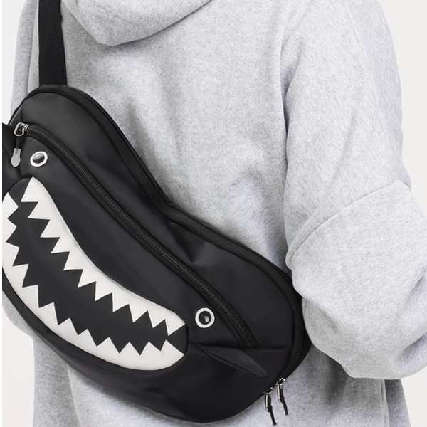 L&M新款时尚潮流单肩包斜挎包男女休闲饺子包轻便胸包学院通勤包