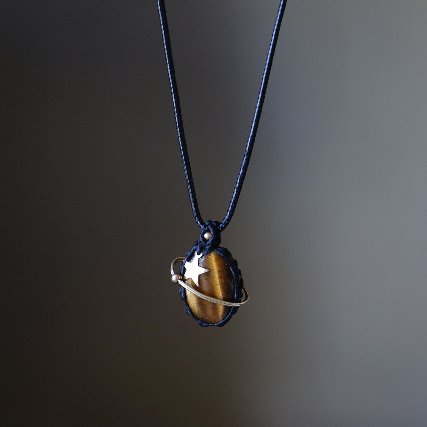 缓解焦虑天然虎眼石项链长款配饰女潮酷补土造物星球吊坠男高级感