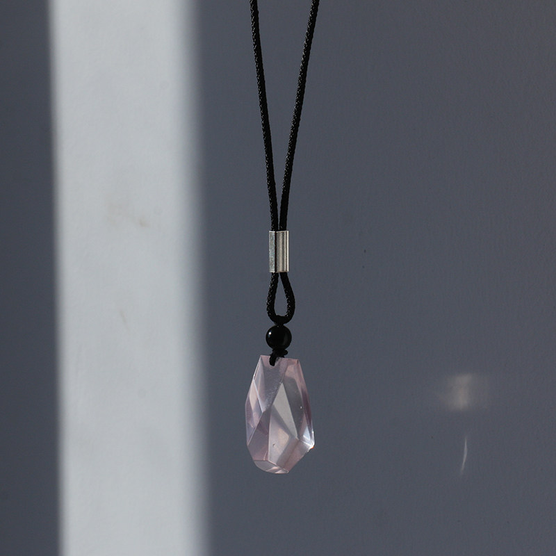 粉水晶招桃花项链男款原创天然粉晶转好运女锁骨链五行补木火吊坠