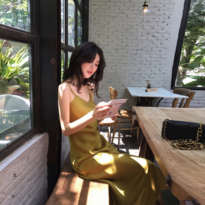 2019女装流行推荐:很仙的法国小众连衣裙 精品女装 第2张-秀新品 2019女装流行推荐:很仙的法国小众连衣裙 精品女装 第2张