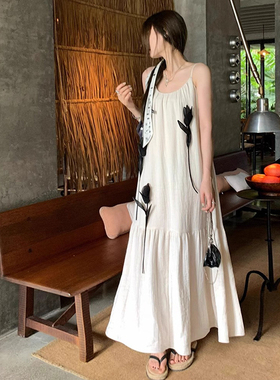 日本offcat小个子白色连衣裙女2025年夏季新款甜辣度假风吊带裙子