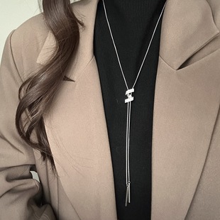 抽拉调节银色锆石螺旋长款毛衣链轻奢高级感气质项链女款2025新款