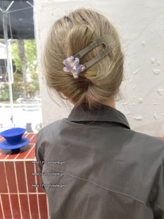 甜酷小熊闪现 爱心水钻醋酸小熊果冻色抓夹后脑勺盘发鸭嘴夹发饰