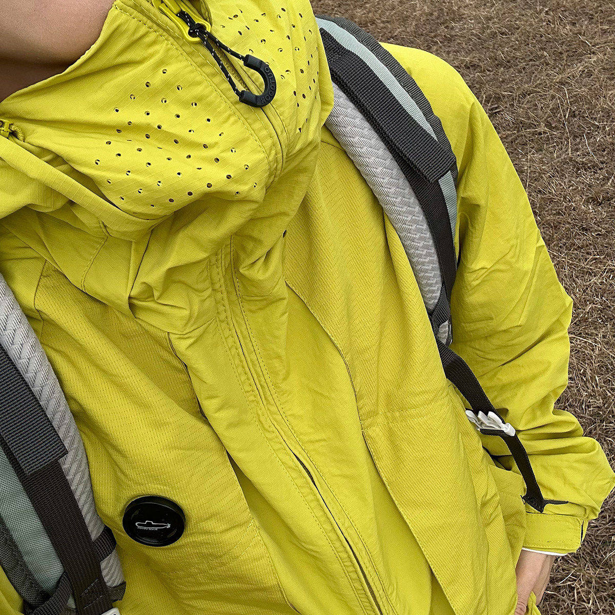 户外徒步运动登山外套四季多色连帽冲锋衣男女宽松速干防晒衣