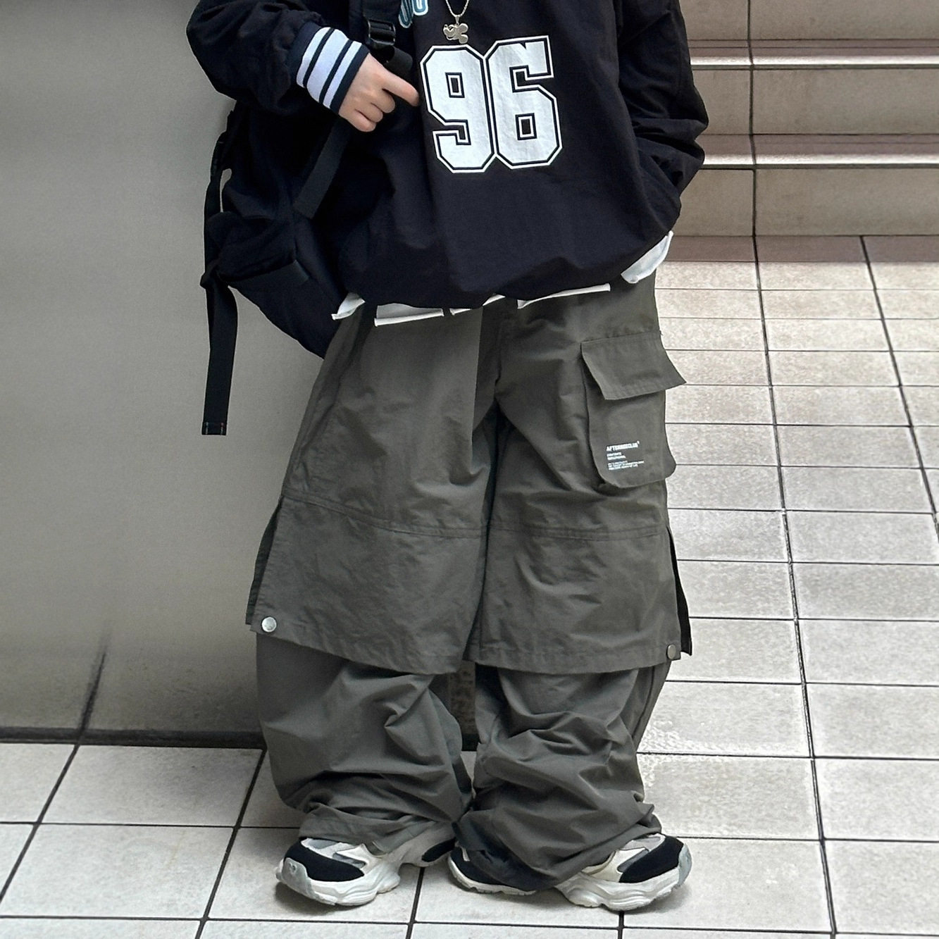 貌貌妈家2025秋季新款男童立体袋假两件工装裤儿童宽松阔腿长裤潮,童装/婴儿装/亲子装,裤子,淘宝优惠券,粉丝福利购,淘宝优惠卷