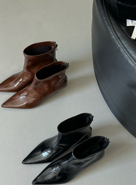 2025秋冬新款复古尖头细跟短筒靴皮面英伦风百搭瘦瘦靴