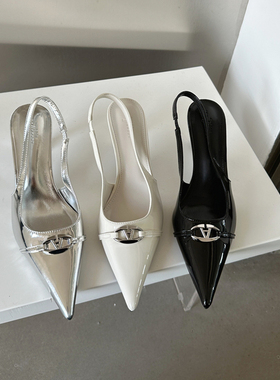 时尚金属扣尖头凉拖鞋女2025夏季新款银色简约细跟后绊带高跟鞋