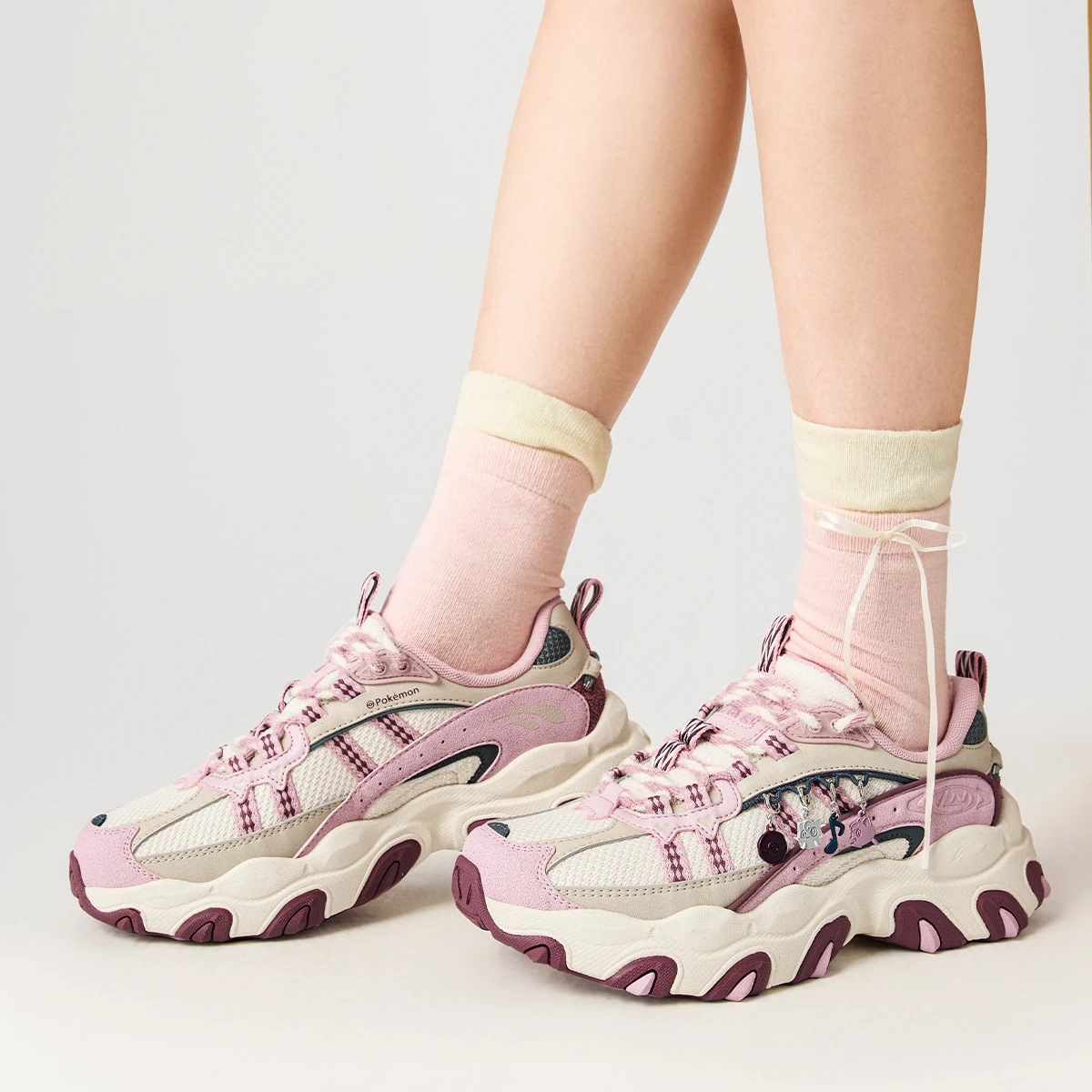 李宁宝可梦联名系列猫爪LITE 3女子经典休闲鞋运动鞋AGCW174