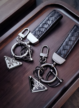 高级感真皮汽车钥匙扣女精致可爱简约创意男士高档2025年新款礼物