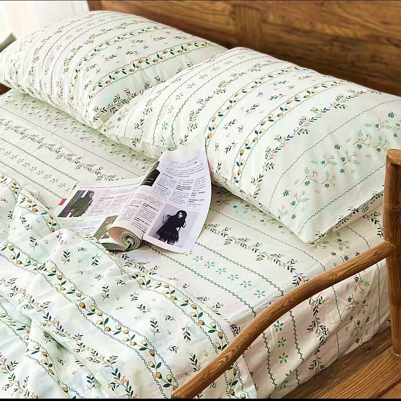 白底绿条小碎花四件套被套床单床笠印花被罩纯棉40支斜纹柔软亲肤