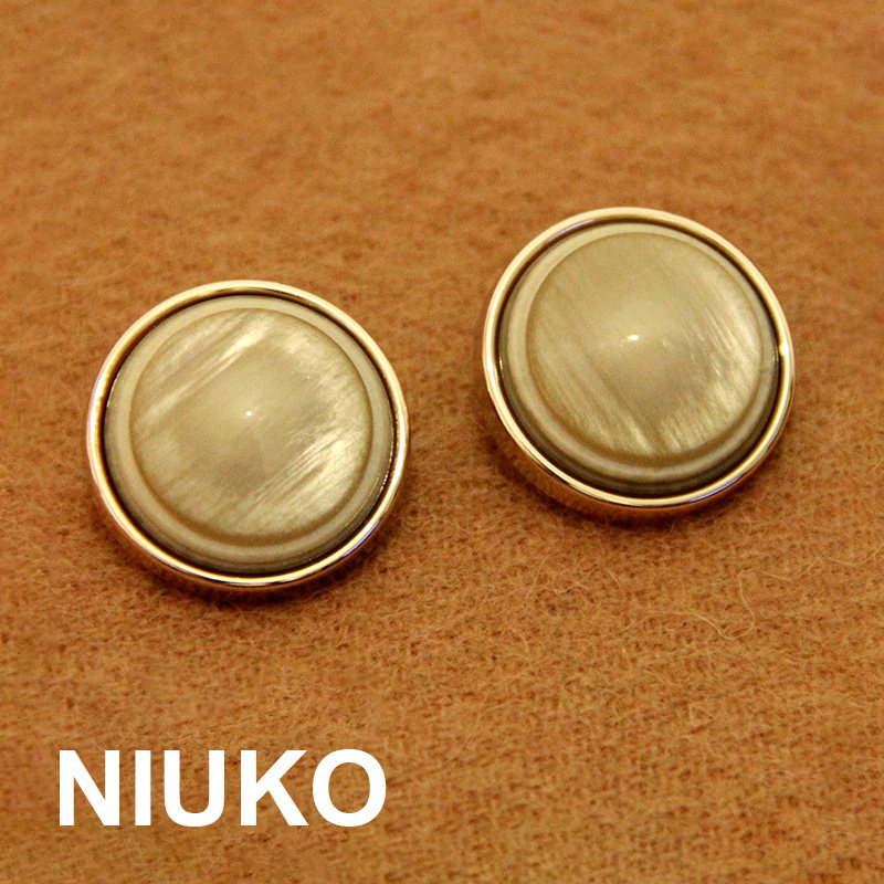 niuko辅料 树脂双拼纽扣子 珠光半透明淡金色钮扣大衣纽扣专卖