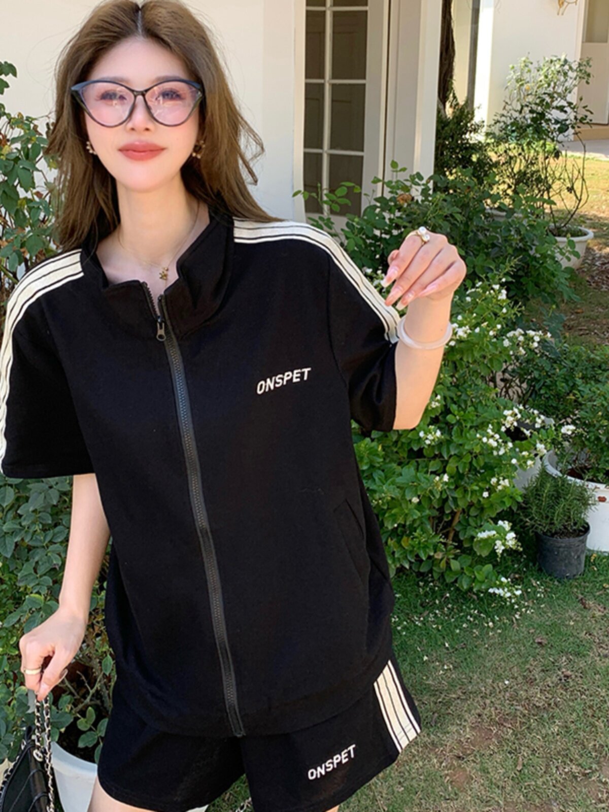 여름 여성을 위한 플러스 사이즈 캐주얼 대학 스타일 정장 뚱뚱한 소녀를 위한 반팔 탑 하이 웨이스트 스포츠 반바지 2피스 세트