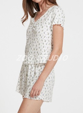 国N单！陆*捌！2022春夏超级粉嫩碎花印花木耳边V领针织短袖女T恤