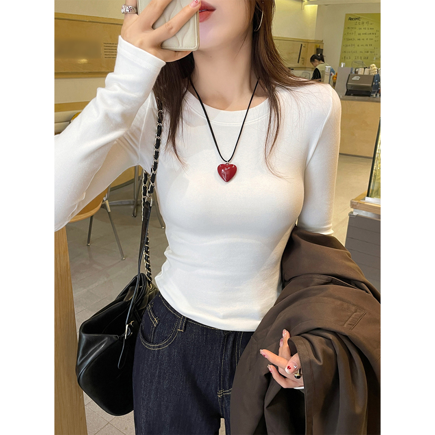 白色内搭打底衫女正肩2026早秋新款修身辣妹圆领长袖t恤小衫上衣