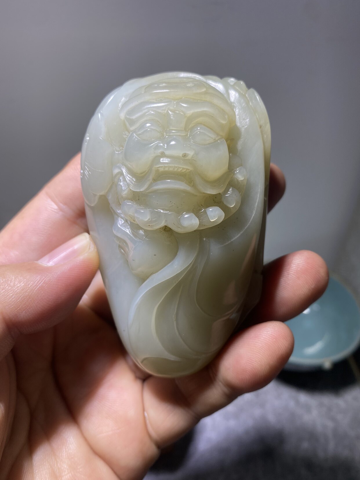 和田玉青白玉雕刻的人物钟馗大把件216克