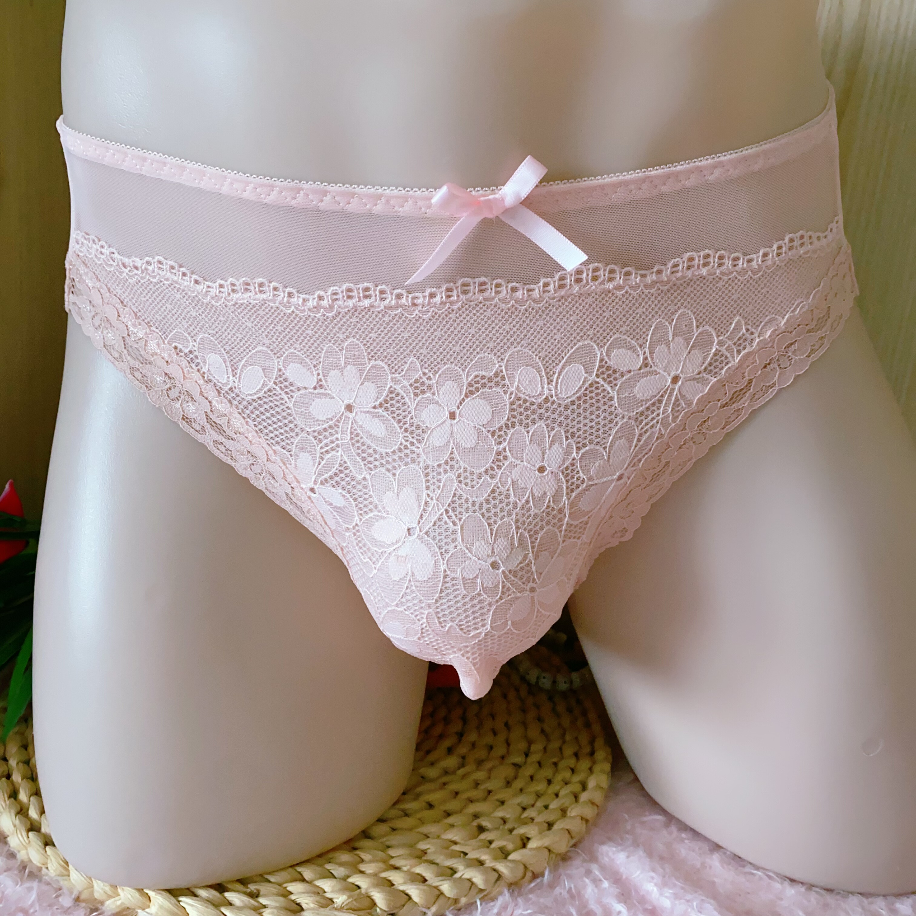 男士内裤透明网纱柔软性感三角裤女性化有囊袋可爱柔软纯欲蕾丝