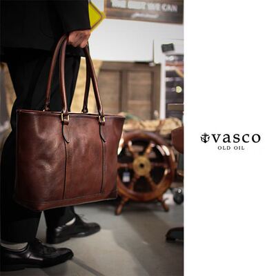 牛皮商务休闲风单肩包