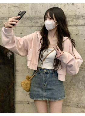 粉色短款连帽卫衣拉链外套女款修身小个子开衫薄款上衣秋季穿搭