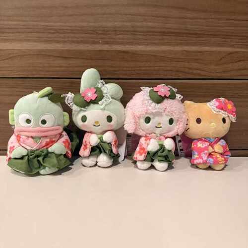 实拍-日本服装扮小羊必爱诺美乐蒂黑皮猫咪丑鱼挂件毛绒公仔挂饰