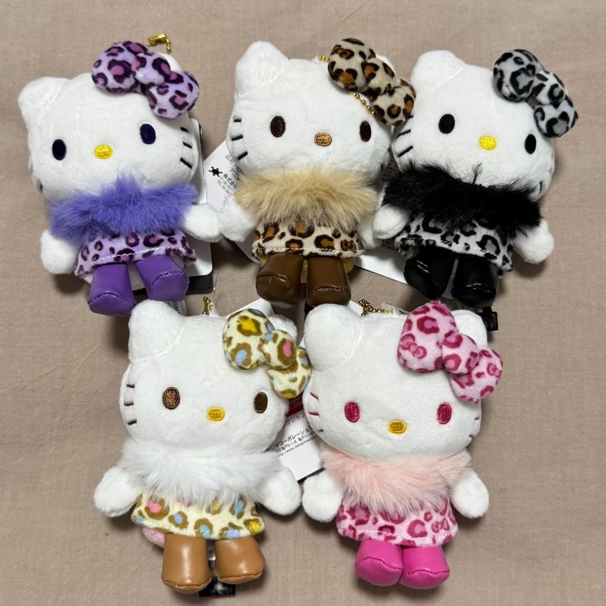 日本kitty猫50周年毛绒公包挂件