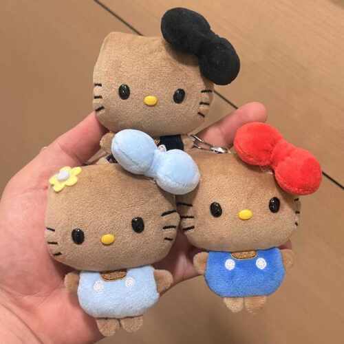 实拍-日本眼小短腿黑皮结猫咪挂件书包挂饰毛绒公仔钥匙扣包挂饰