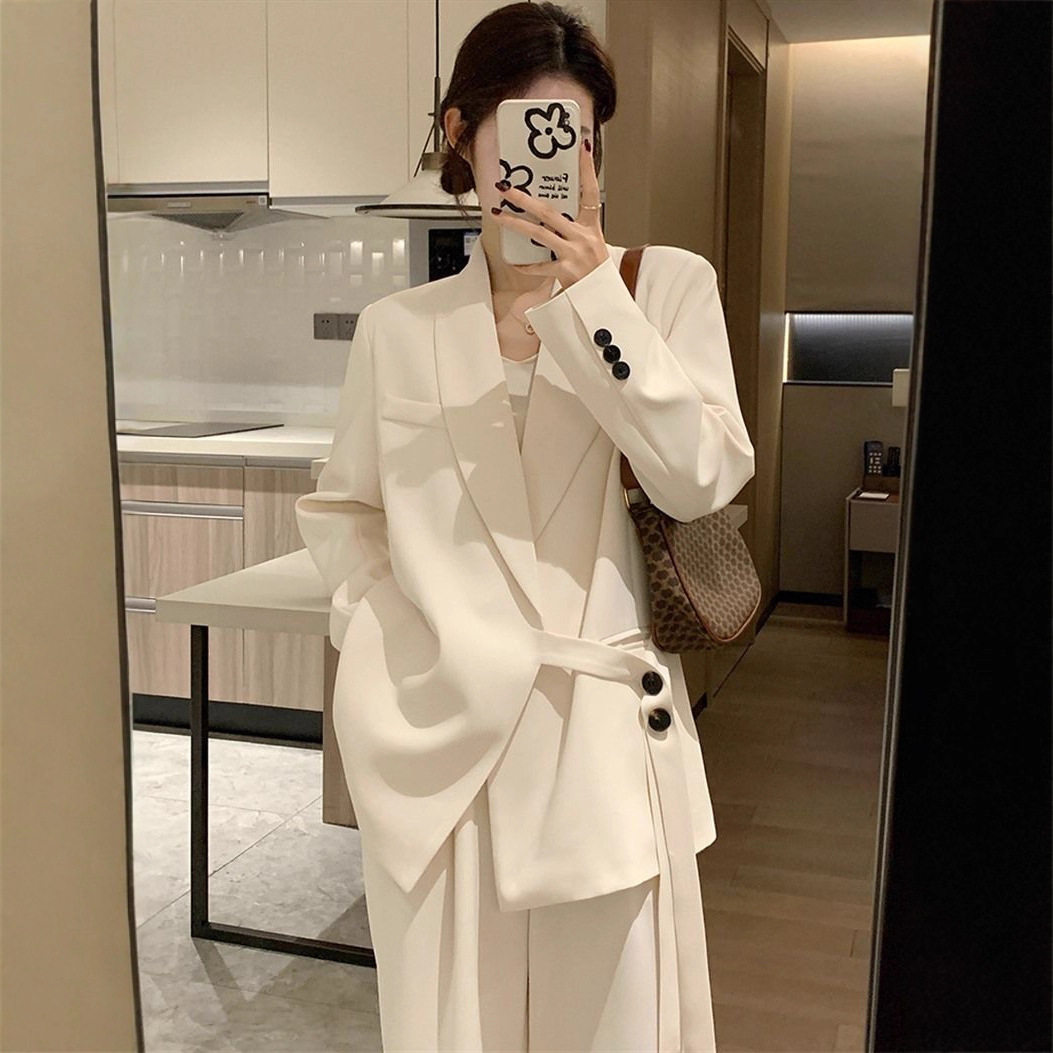 高级感休闲时尚的气质优雅气场强大女神小个子春秋小西服西装套装