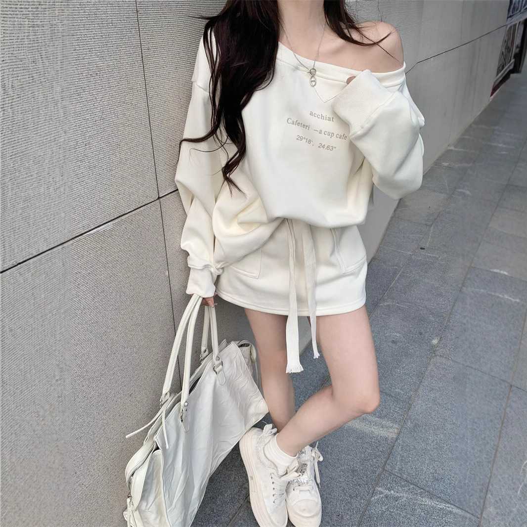 辣妹风休闲运动套装裙女秋季新款宽松一字肩卫衣半身裙两件套