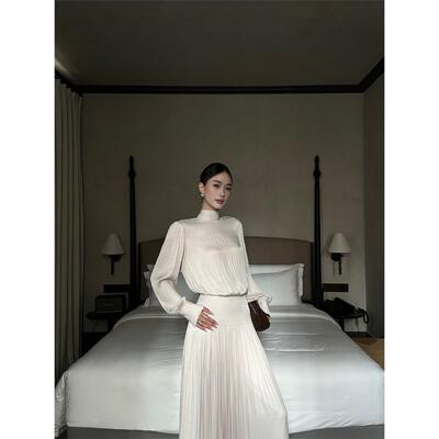 VENUIE法式气质缎面长款