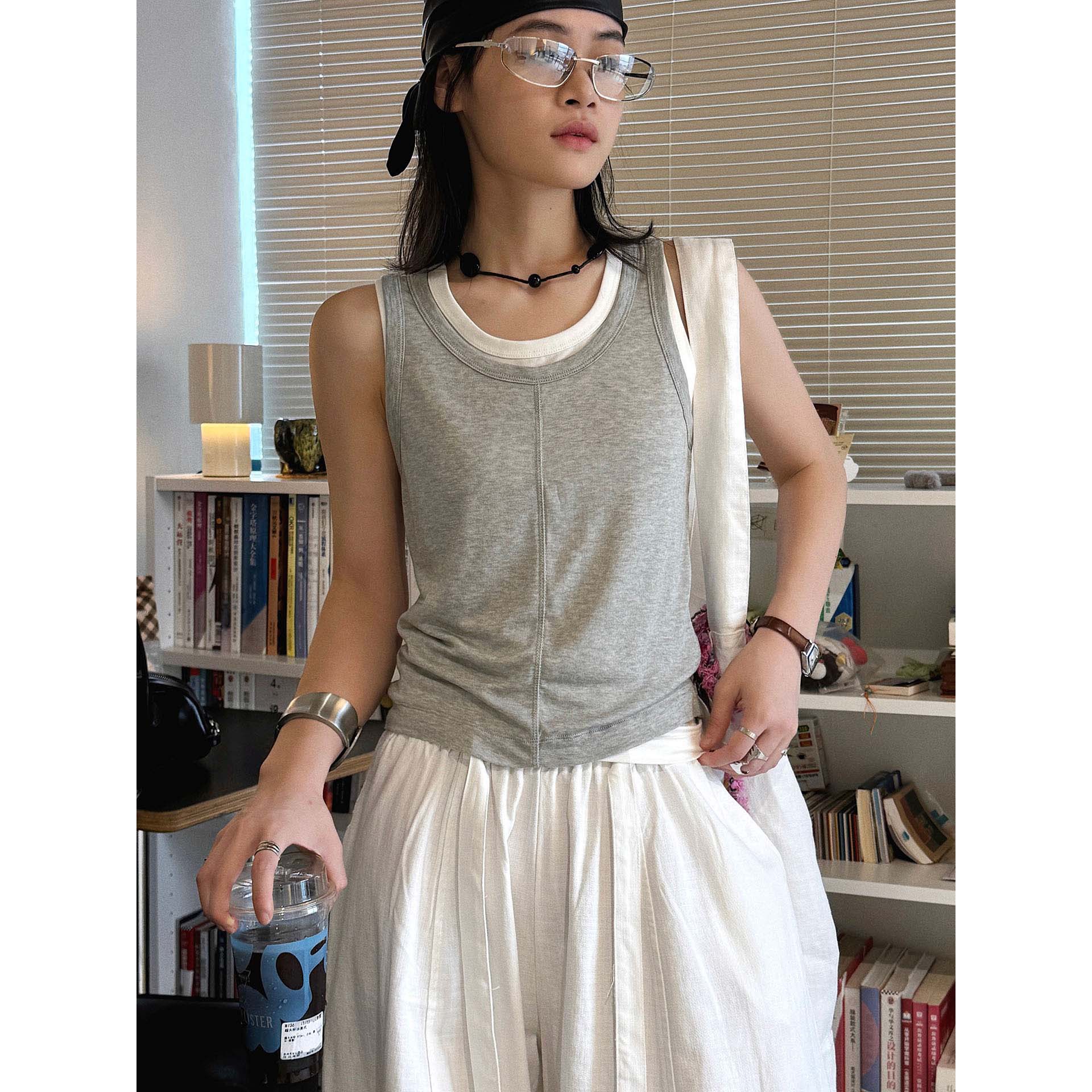 有乐夏季新款韩版简约休闲风真两件拼接无袖背心修身显瘦上衣女