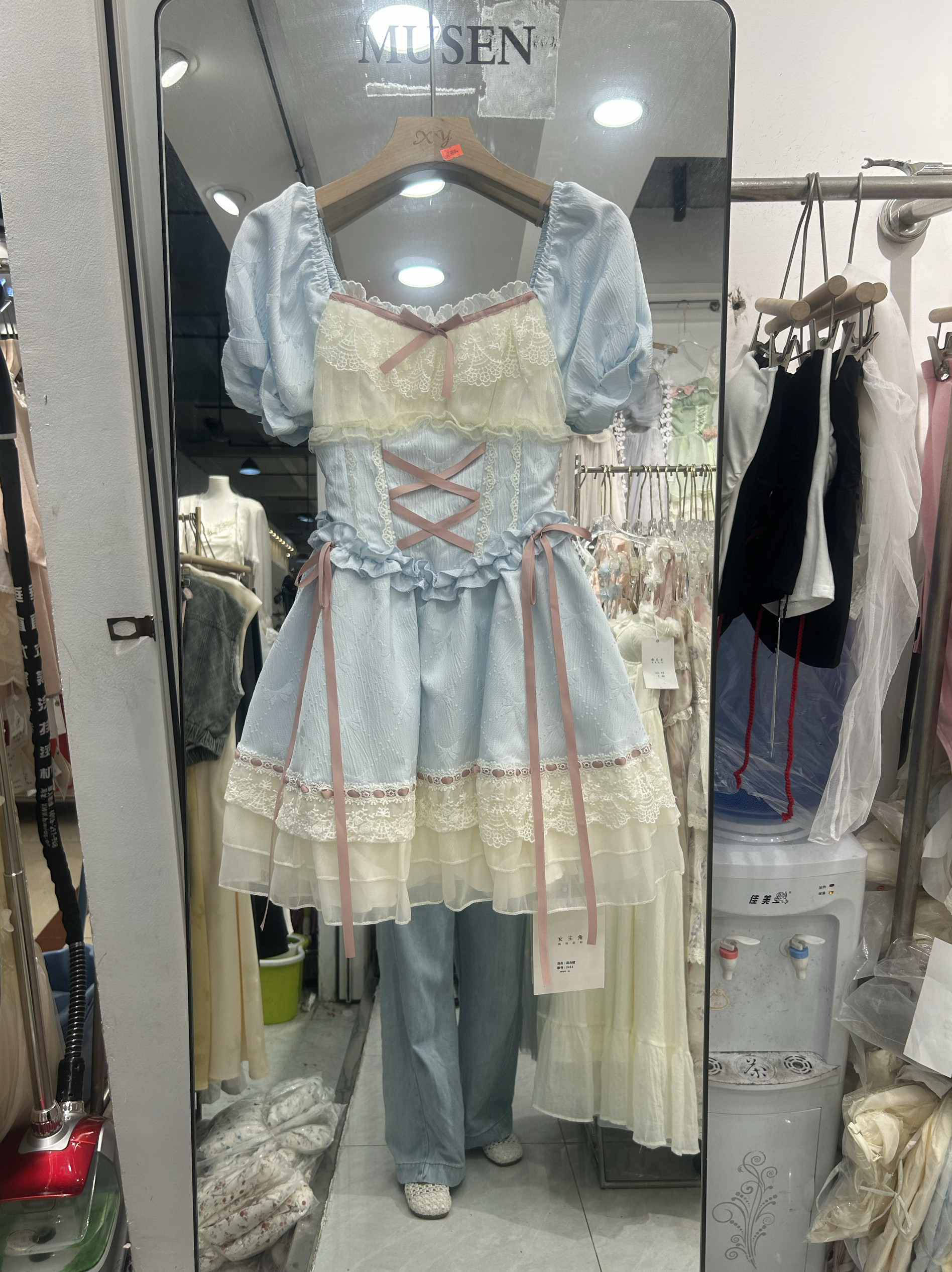 法式复古方领泡泡袖绝美连衣裙甜美收腰白色公主蓬蓬裙女