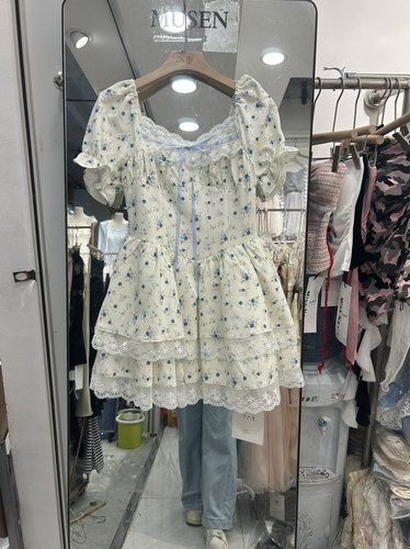 2025新品法式甜美碎花短袖连衣裙女夏季显瘦收腰蓬蓬短裙