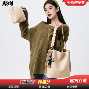 阿贝莉包包女式2025秋冬新款水桶包包通勤单肩包高级感手提斜挎包