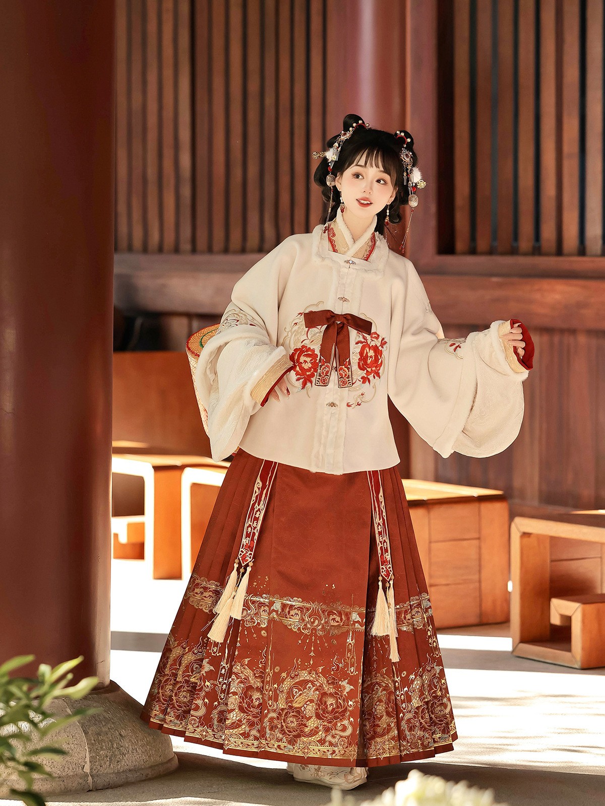 原创蛇锦年年汉服女中国风改良汉元素外套交领衣马面裙套装特价