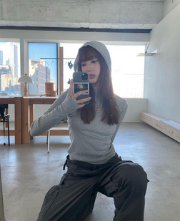 复古辣妹连帽针织bella风上衣新 2024秋冬美式 废土风长袖 t恤女短款