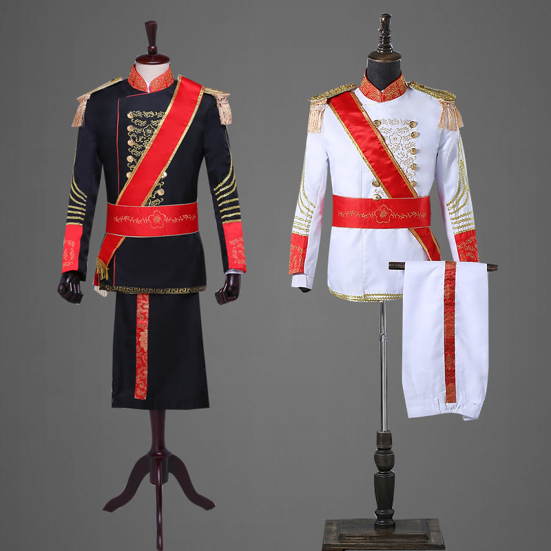 欧洲贵族服饰男描写 法国贵族男子服装 伤感说说吧