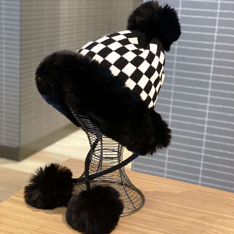 小众棋盘格毛球毛线帽子女冬季加绒加厚保暖针织帽护耳防风套头帽