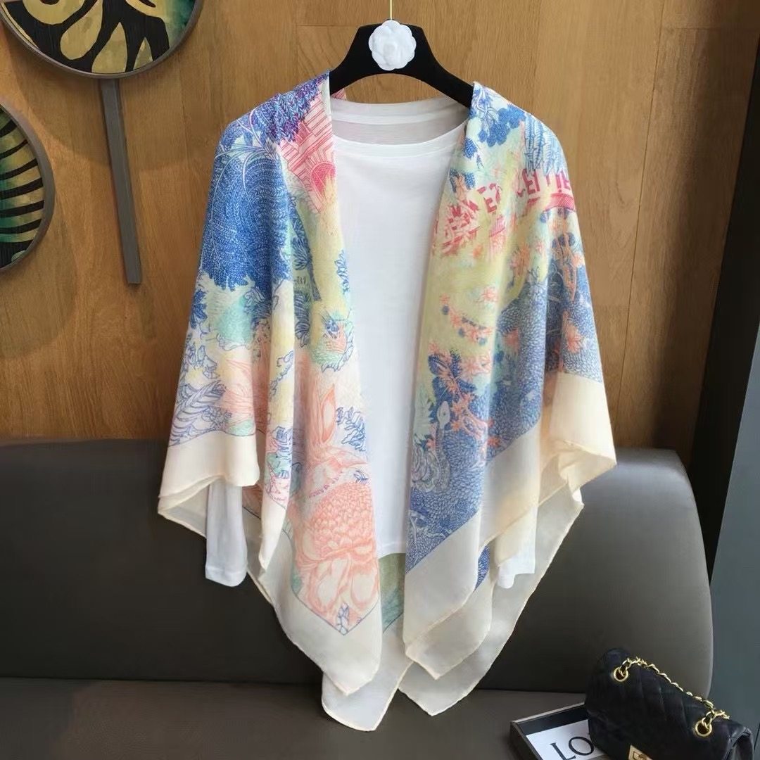 高品质旅游披肩女夏季出游时尚