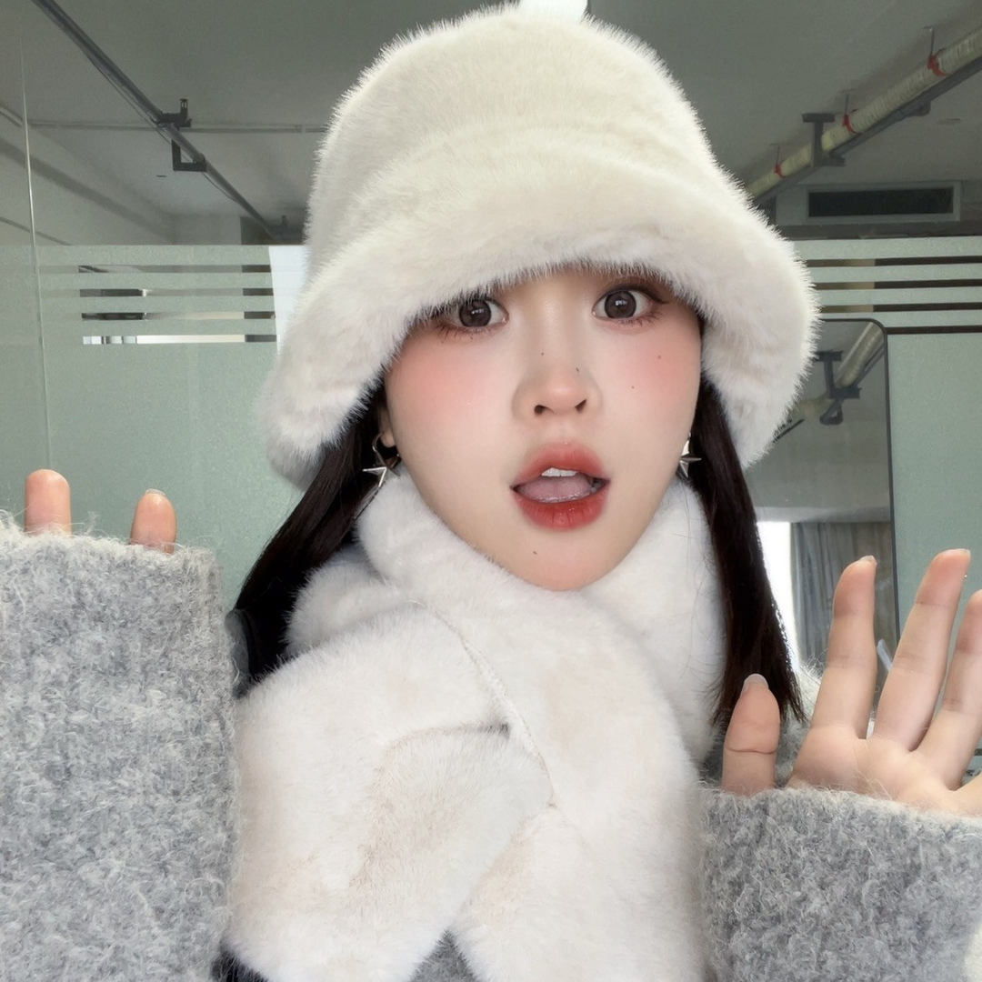 毛茸茸渔夫帽帽子围巾套装保暖帽