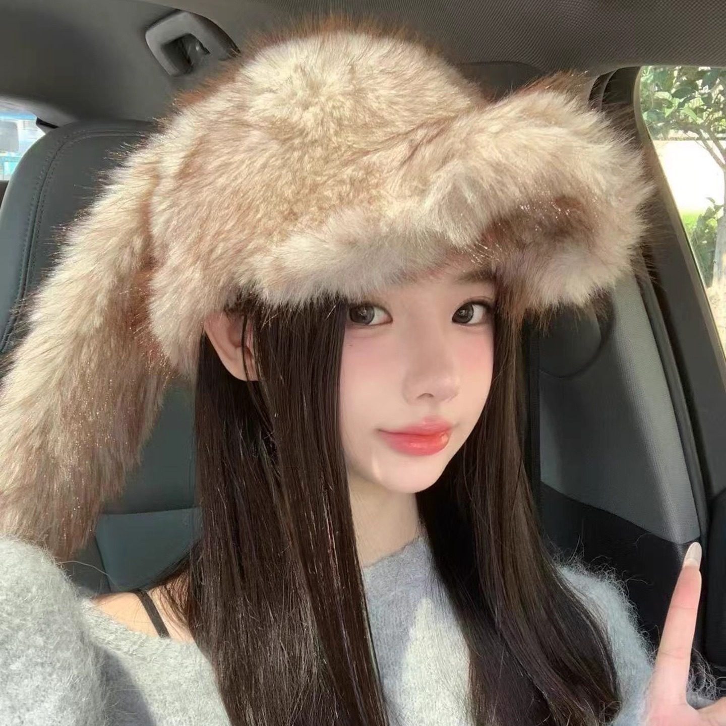 可爱毛绒绒长耳朵鸭舌帽女保暖帽