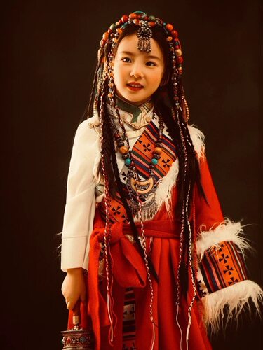 藏族儿童摄影服装少数民族中国风