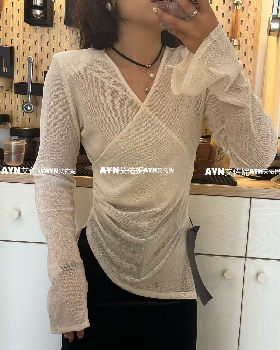 纯欲风性感V领长袖T恤女设计感亮闪闪抽绳网纱打底衫上衣2025春款