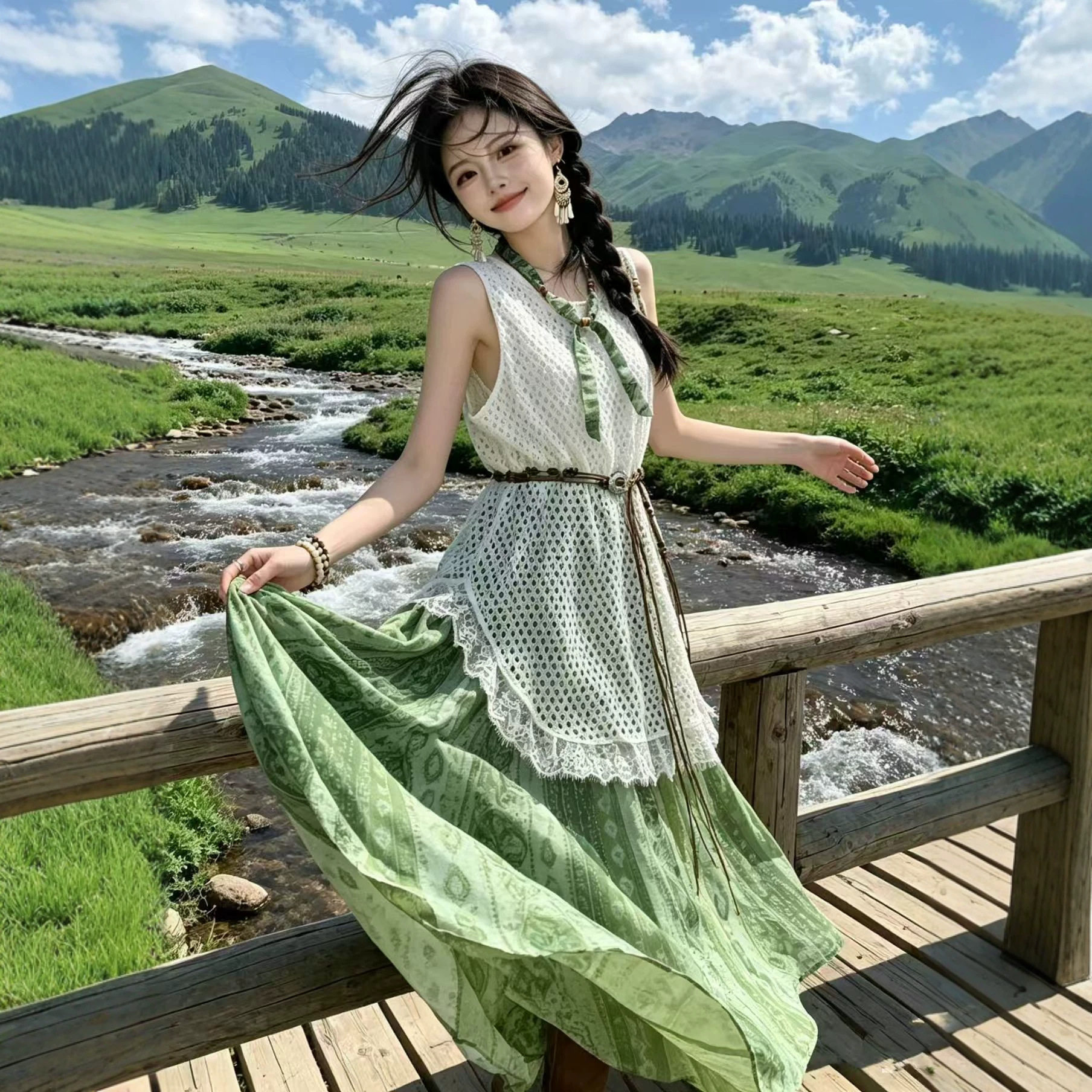 民族风吊带连衣裙女夏季新款新疆草原旅游穿搭度假风假两件长裙