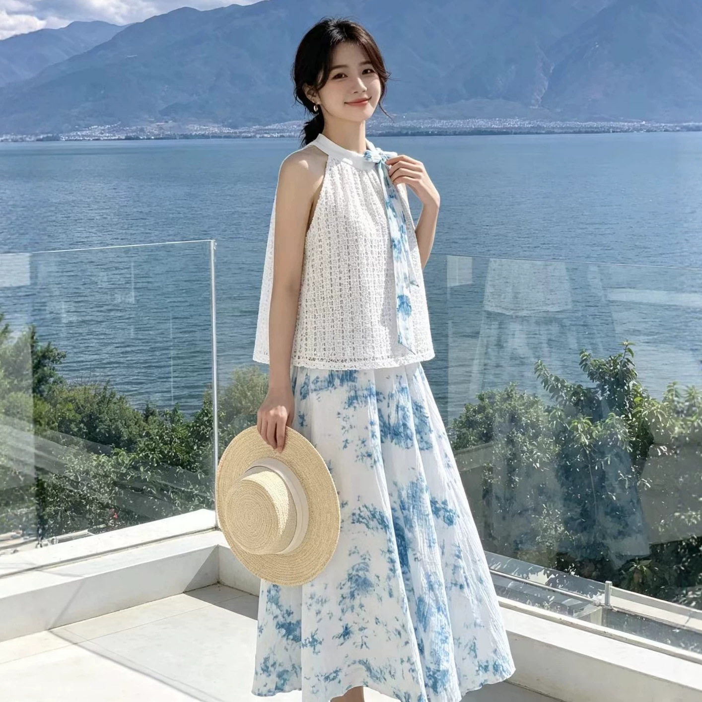 蓝白扎染挂脖两件套裙子镂空蕾丝背心大摆半身裙海边度假扎染裙