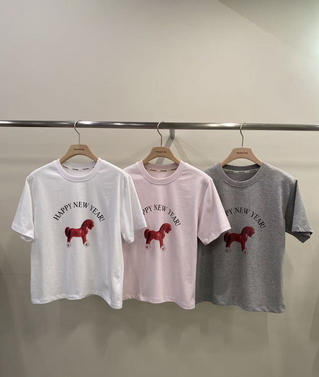 韩国东大门2026春新remaking时尚百搭圆领宽松本命年小马短袖T恤